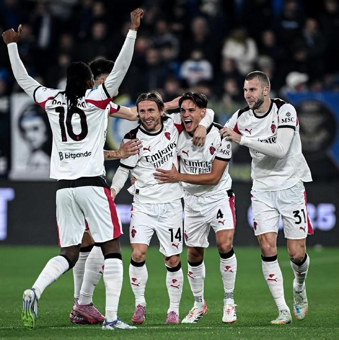 万隆前锋：我已准备好复出，我能否进球不重要，球队能赢就行