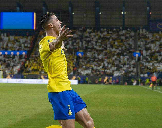 申花出征亚冠：六外援携手出战广岛，斯卢茨基誓言全力以赴